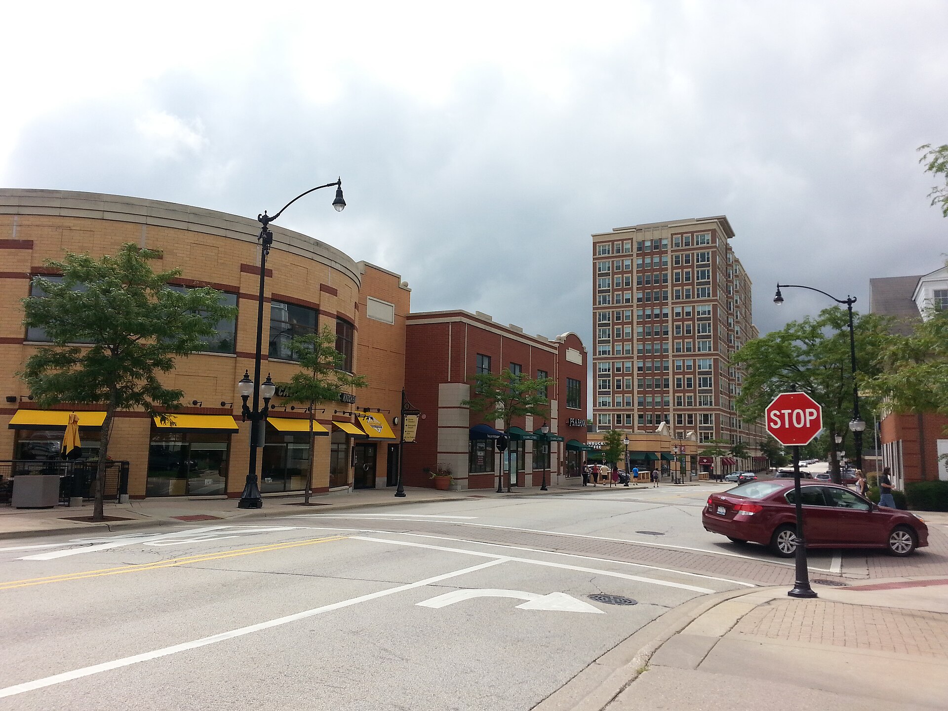 Evergreen Avenue in Arlington Heights